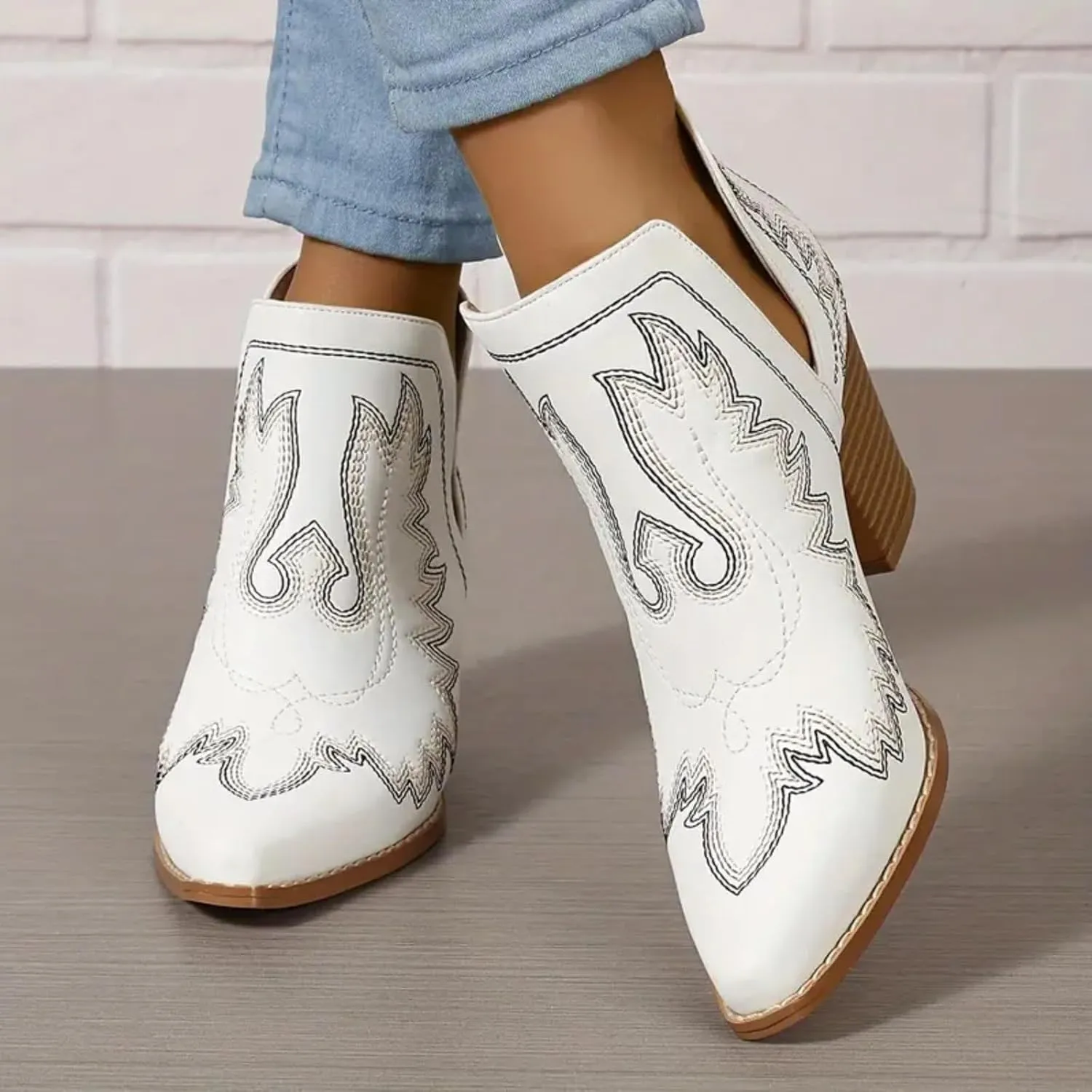 Ankle Boots for Women Low Heel Chunky Boots for Women Women Pointed Toe Block Heel Pull On V Cut Embroidered Boots