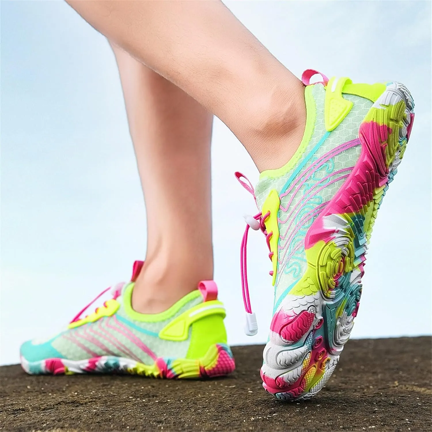 Men's and Women's Non Slip Water Shoes Quick Drying Outdoor River Tracing Hiking Running Fitness Shoes Mens Colorful Indoor Fitness Comfy Sneakers Summer Breathable Gym Sneakers