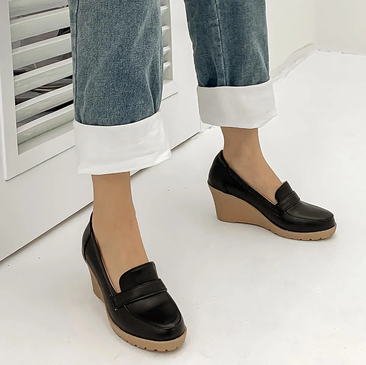 MOOMMO Women Platform Wedge Loafers Pumps Shoes Slip On Round Closed Toe Oxford Shoes Matte Leather Chunky Block Heel Penny Loafers Ladies Dressy Elegant Uniform Office Work Shoe Club Daily 4-10 M US