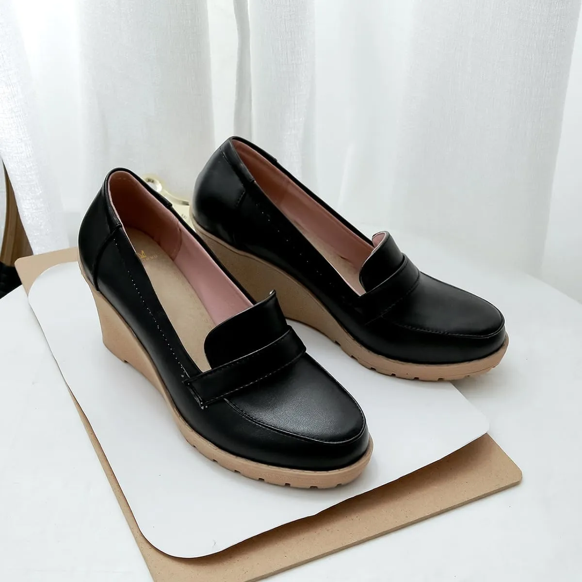 MOOMMO Women Platform Wedge Loafers Pumps Shoes Slip On Round Closed Toe Oxford Shoes Matte Leather Chunky Block Heel Penny Loafers Ladies Dressy Elegant Uniform Office Work Shoe Club Daily 4-10 M US