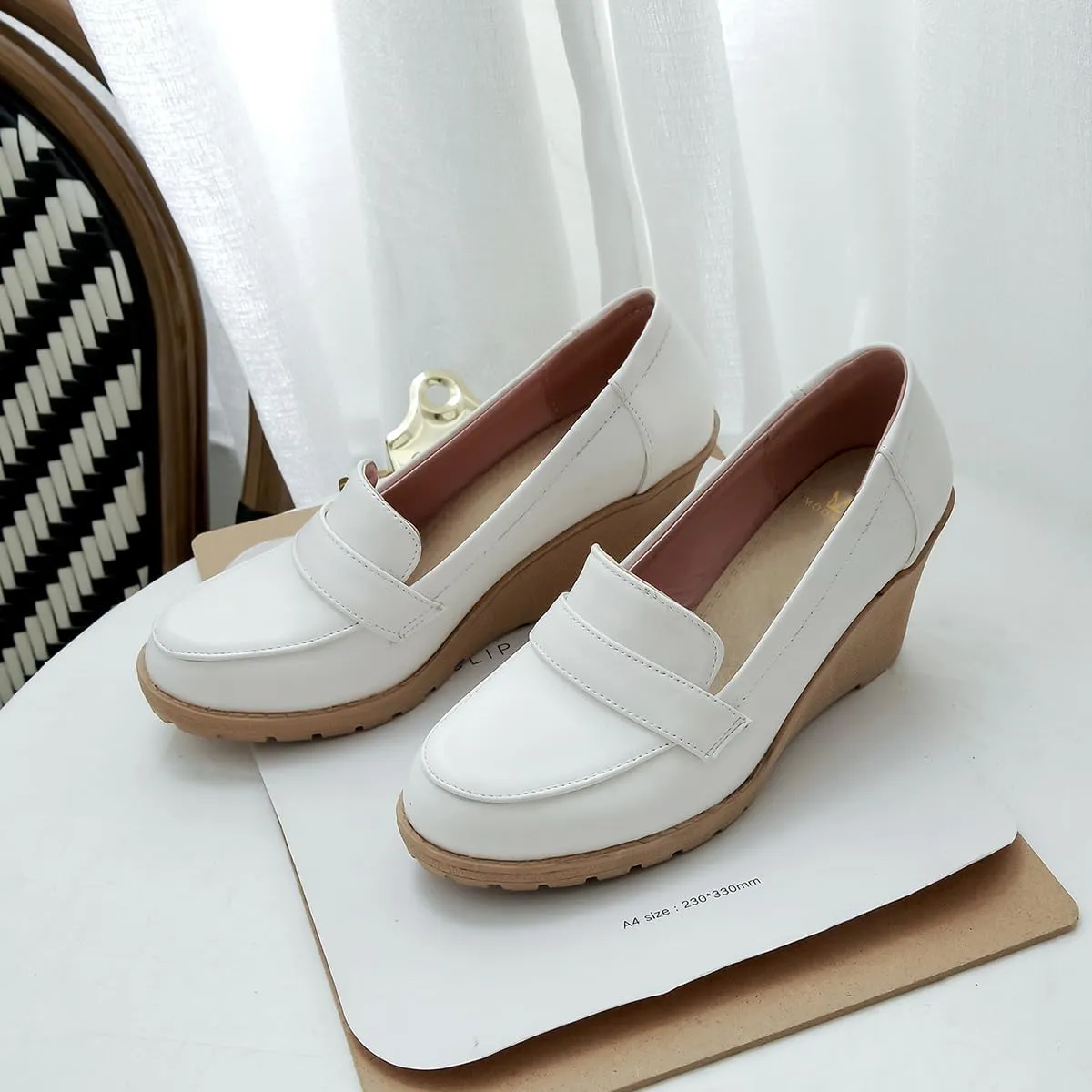 MOOMMO Women Platform Wedge Loafers Pumps Shoes Slip On Round Closed Toe Oxford Shoes Matte Leather Chunky Block Heel Penny Loafers Ladies Dressy Elegant Uniform Office Work Shoe Club Daily 4-10 M US