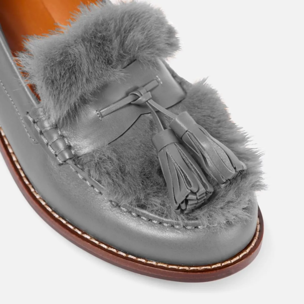 Women Low Chunky Heel Loafer Shoes Tassel Fluffy Round Toe Slip On Dress Loafers Fringe 1 Inch Block Low Heel Dress Shoes Fur Penny Loafers Comfort Office Shoes Classic 4-11 M US