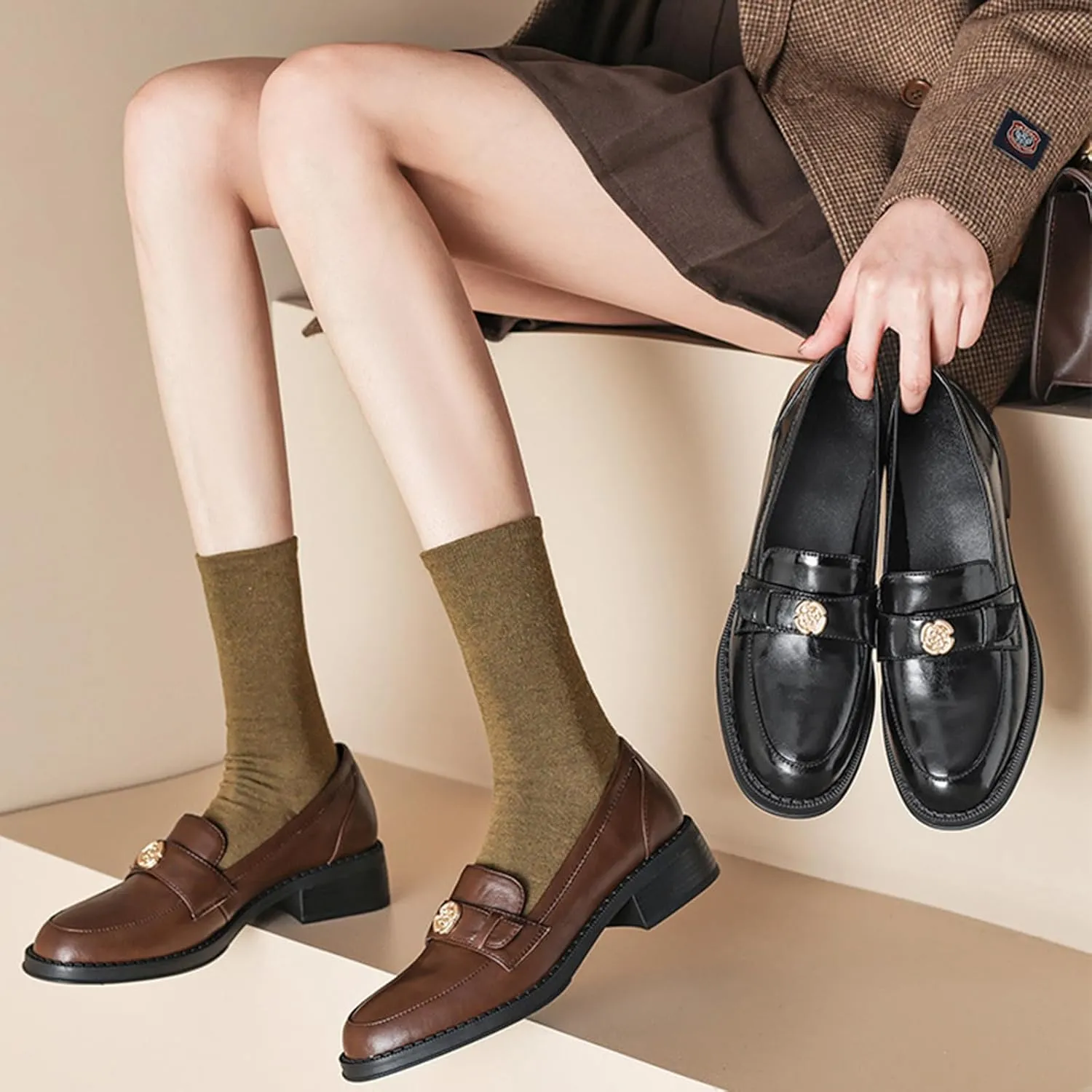 Women's Slip-on Loafers with Chunky Heel, Spring/Autumn Pointed Toe Shoes, Comfy Mary Janes with Tea Flower Pattern - Black