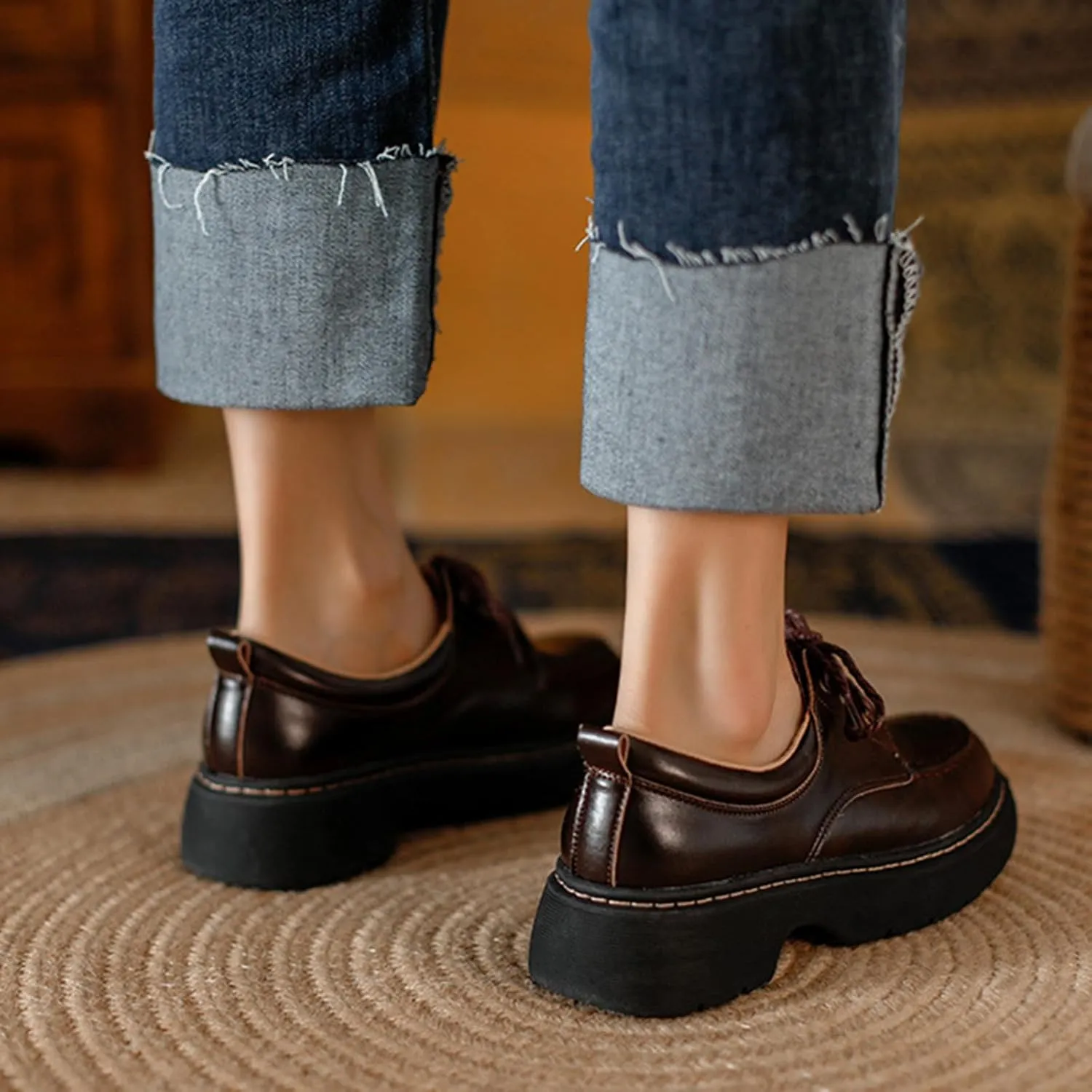 Women's Vintage Round Toe Lace-Up Chunky Heel Loafers for Spring and Autumn - Stylish Thick-Soled Leather Shoes